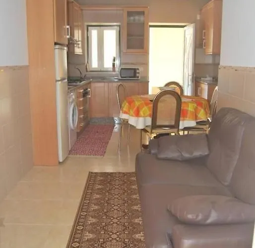 Casas Da Cacilda I * Nazaré